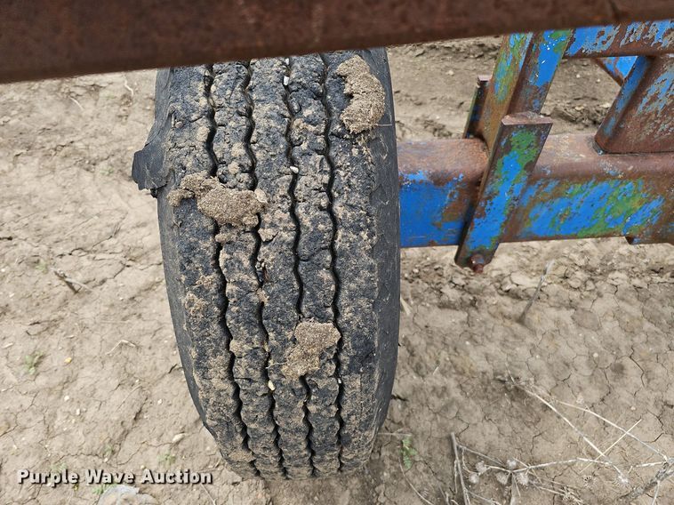 image for item DO4334 Gnuse Mfg Co  refuse bale trailer