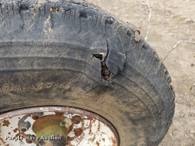 image for item DO4334 Gnuse Mfg Co  refuse bale trailer