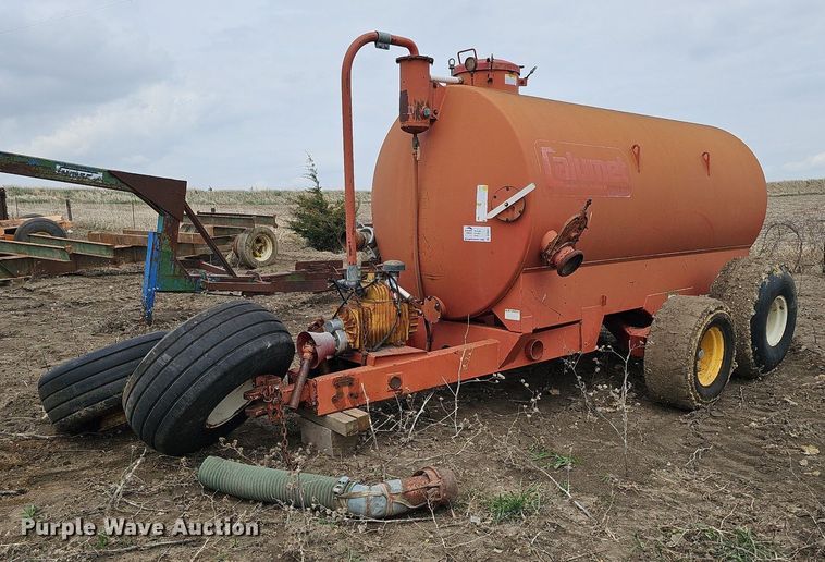 image for item DO4335 Calumet Corp V 2250  liquid manure spreader