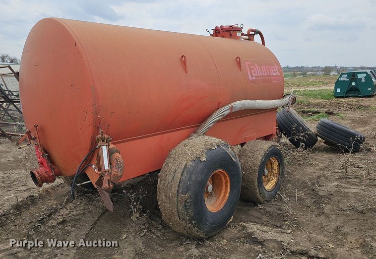 image for item DO4335 Calumet Corp V 2250  liquid manure spreader