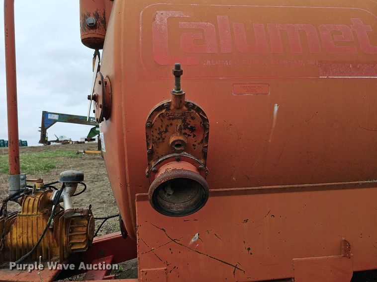 image for item DO4335 Calumet Corp V 2250  liquid manure spreader