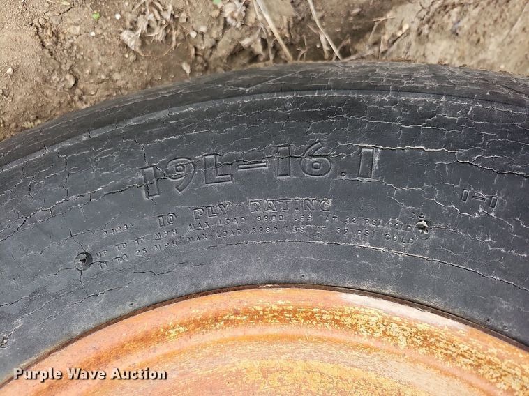 image for item DO4335 Calumet Corp V 2250  liquid manure spreader