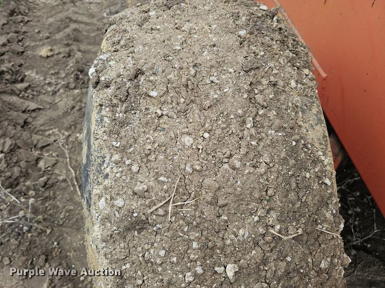 image for item DO4335 Calumet Corp V 2250  liquid manure spreader