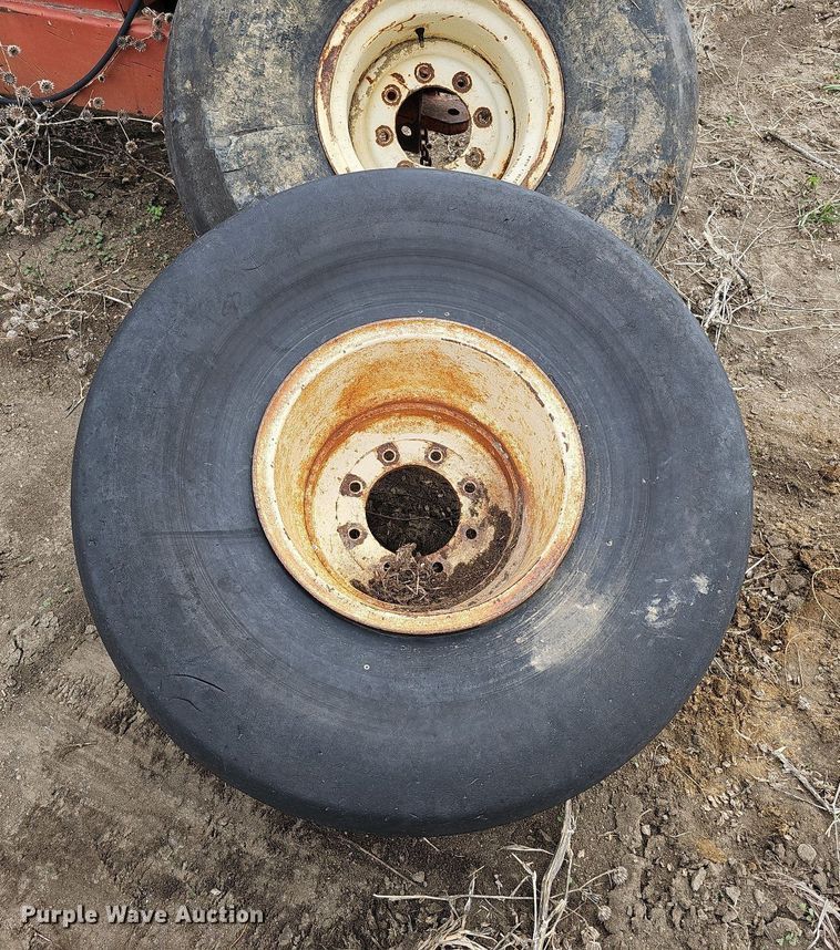 image for item DO4335 Calumet Corp V 2250  liquid manure spreader