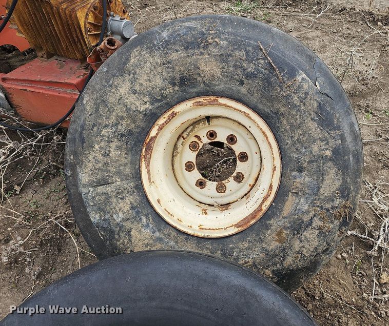 image for item DO4335 Calumet Corp V 2250  liquid manure spreader