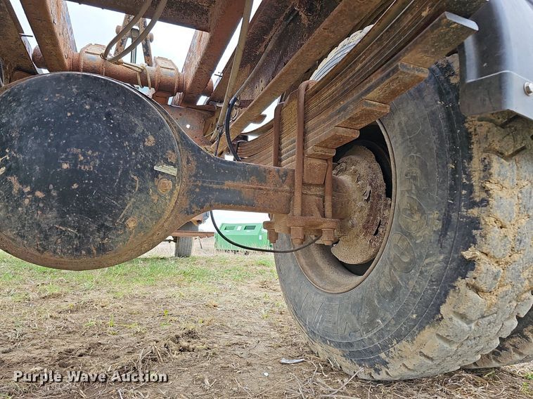 image for item DO4336 1999 Chevrolet C7500  hook lift truck