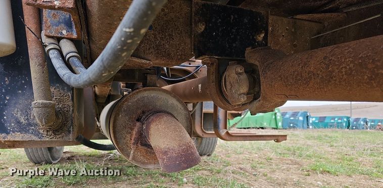 image for item DO4336 1999 Chevrolet C7500  hook lift truck