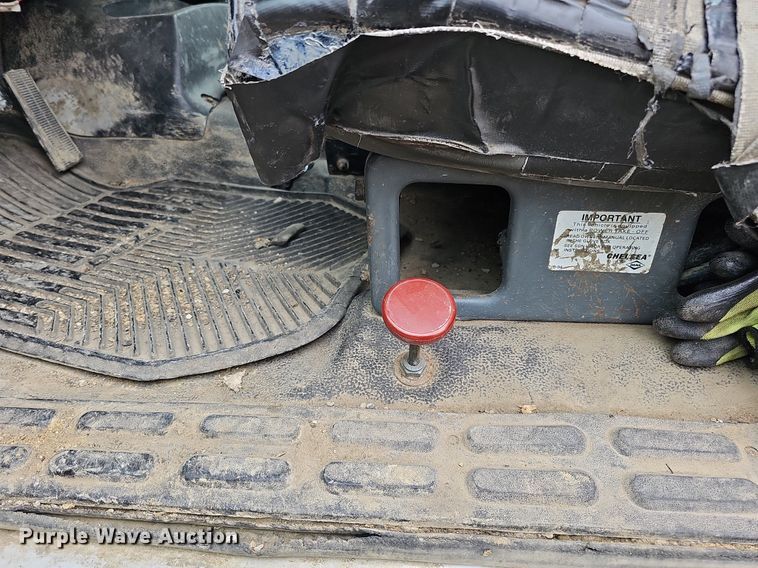 image for item DO4336 1999 Chevrolet C7500  hook lift truck