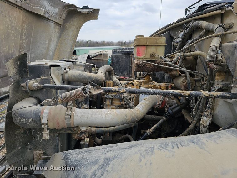 image for item DO4336 1999 Chevrolet C7500  hook lift truck