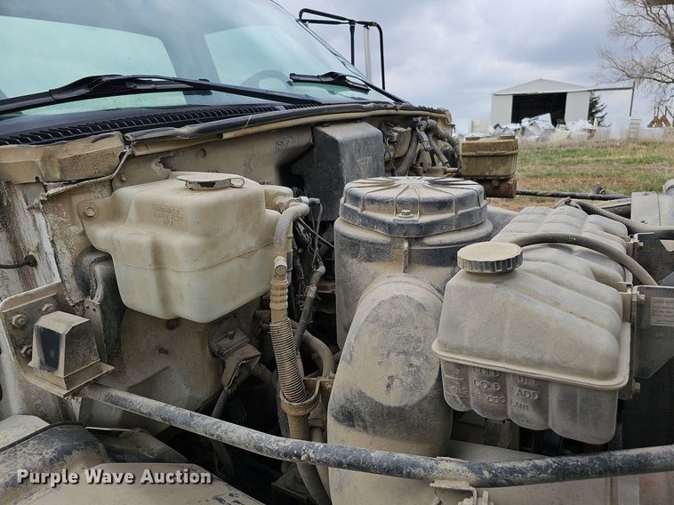 image for item DO4336 1999 Chevrolet C7500  hook lift truck