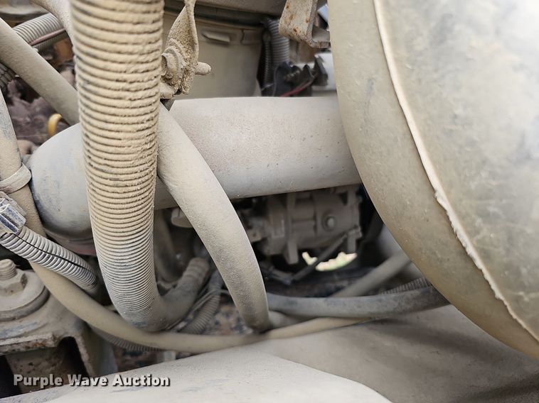 image for item DO4336 1999 Chevrolet C7500  hook lift truck