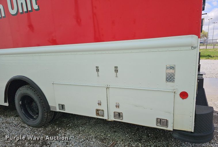 image for item DO4338 1993 Chevrolet P6S  emergency response vehicle