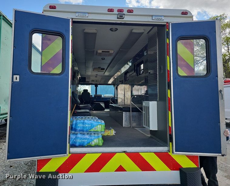 image for item DO4338 1993 Chevrolet P6S  emergency response vehicle