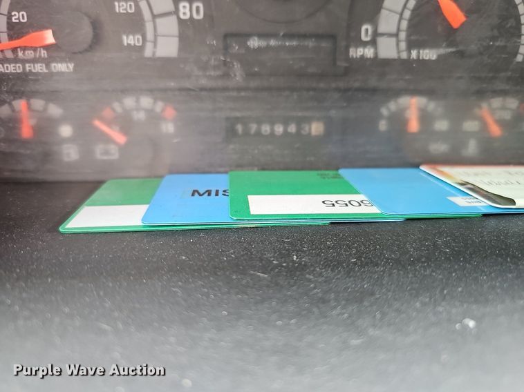 image for item DO4338 1993 Chevrolet P6S  emergency response vehicle