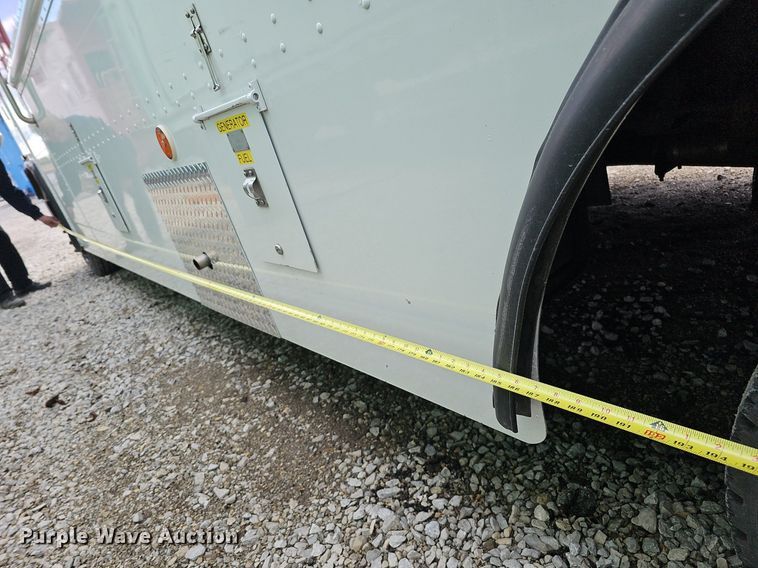 image for item DO4338 1993 Chevrolet P6S  emergency response vehicle