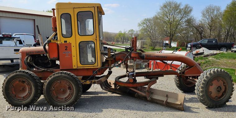image for item DO4364 Allis-Chalmers D  rigid frame motor grader