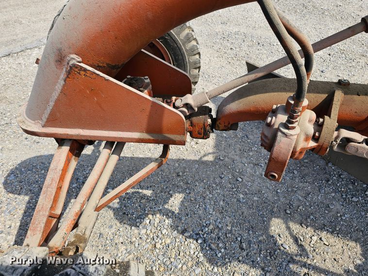 image for item DO4364 Allis-Chalmers D  rigid frame motor grader