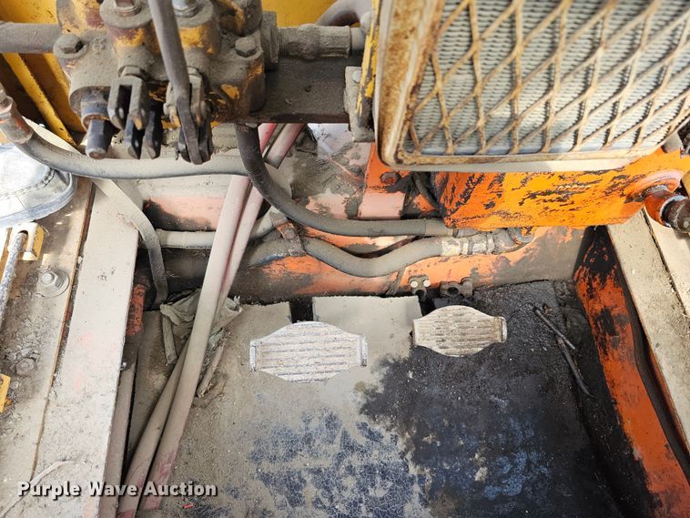 image for item DO4364 Allis-Chalmers D  rigid frame motor grader