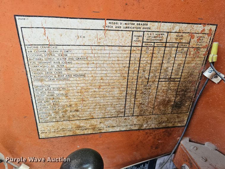 image for item DO4364 Allis-Chalmers D  rigid frame motor grader