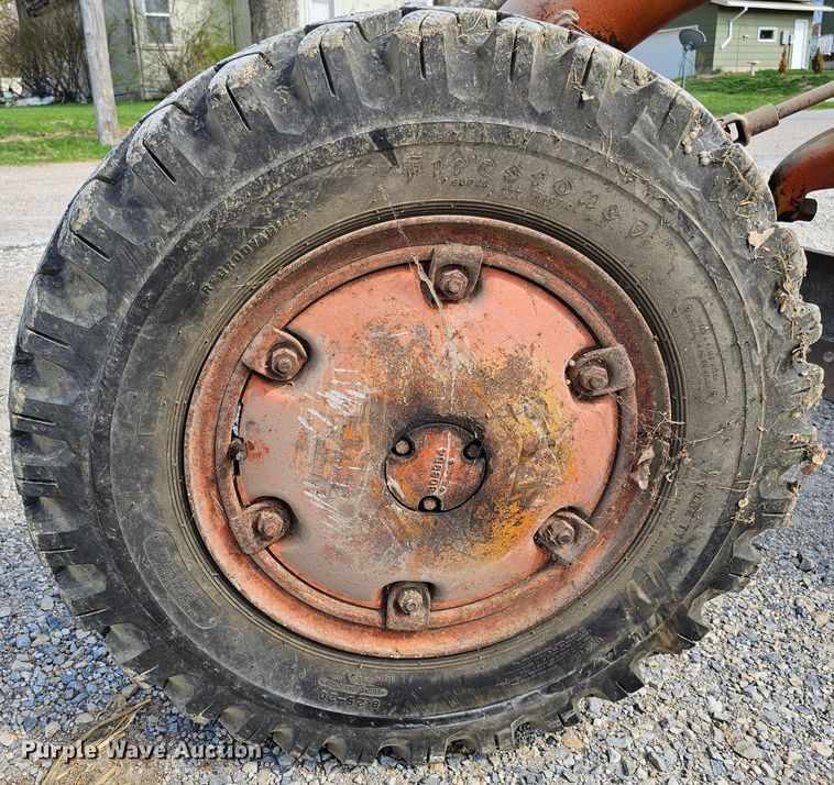 image for item DO4364 Allis-Chalmers D  rigid frame motor grader