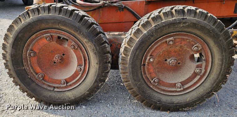 image for item DO4364 Allis-Chalmers D  rigid frame motor grader