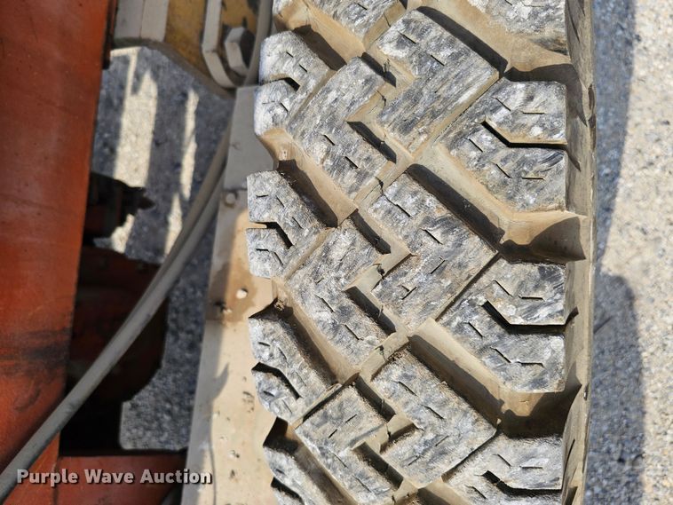 image for item DO4364 Allis-Chalmers D  rigid frame motor grader