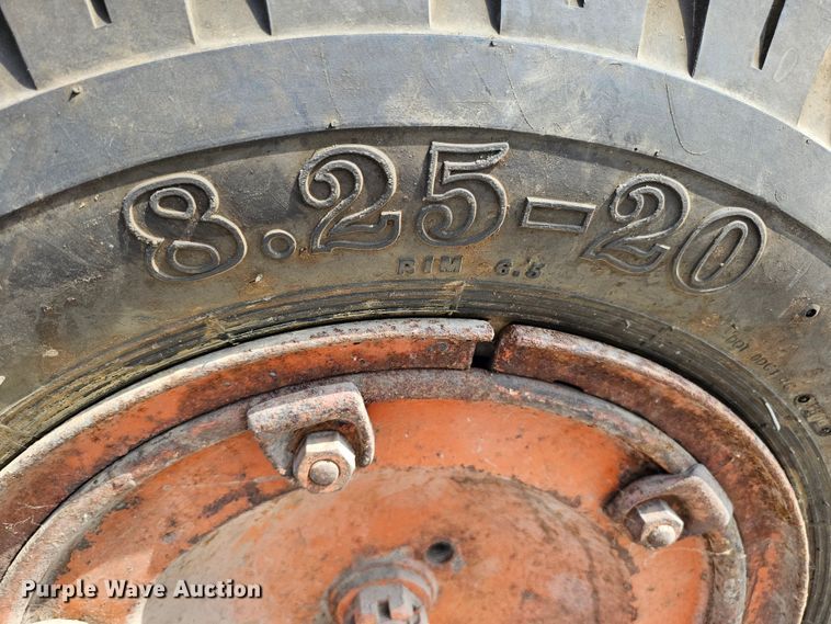 image for item DO4364 Allis-Chalmers D  rigid frame motor grader