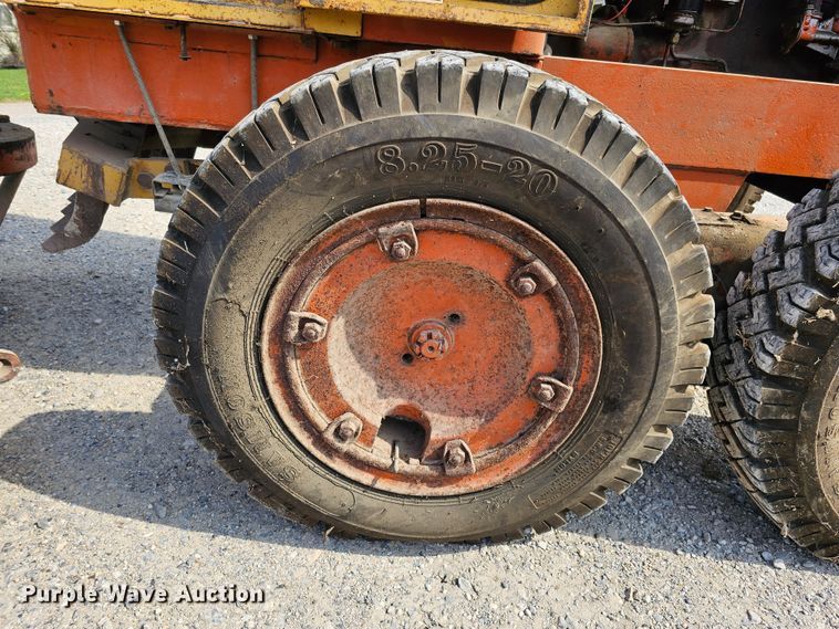 image for item DO4364 Allis-Chalmers D  rigid frame motor grader