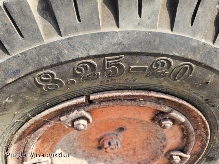 image for item DO4364 Allis-Chalmers D  rigid frame motor grader