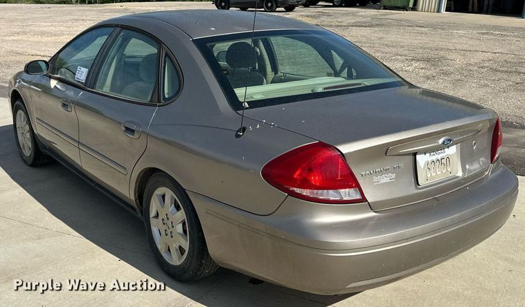 image for item DO4949 2007 Ford Taurus