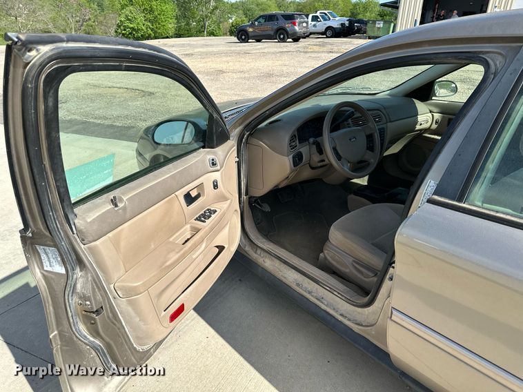 image for item DO4949 2007 Ford Taurus