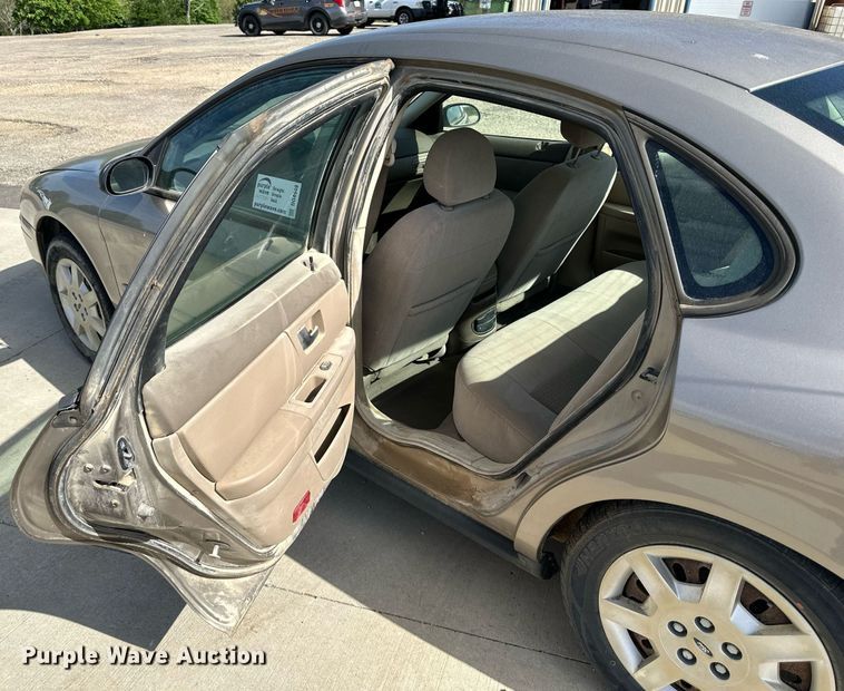 image for item DO4949 2007 Ford Taurus