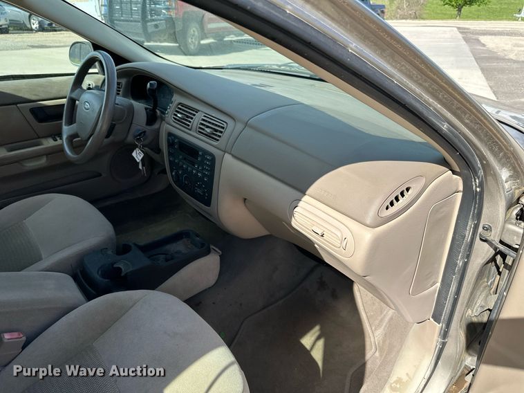 image for item DO4949 2007 Ford Taurus