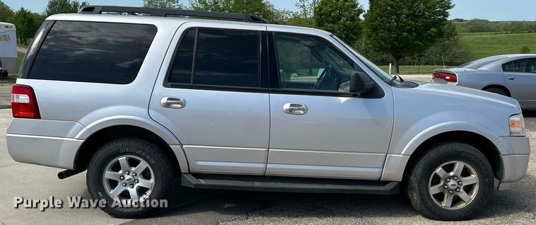 image for item DO4951 2010 Ford Expedition  SUV