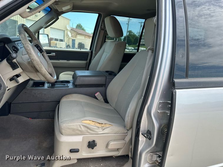 image for item DO4951 2010 Ford Expedition  SUV