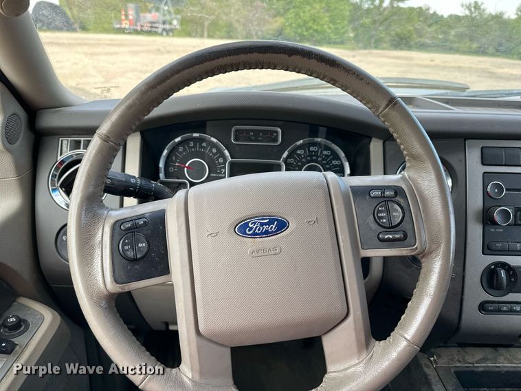 image for item DO4951 2010 Ford Expedition  SUV