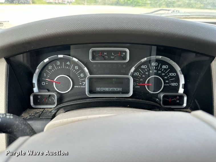 image for item DO4951 2010 Ford Expedition  SUV