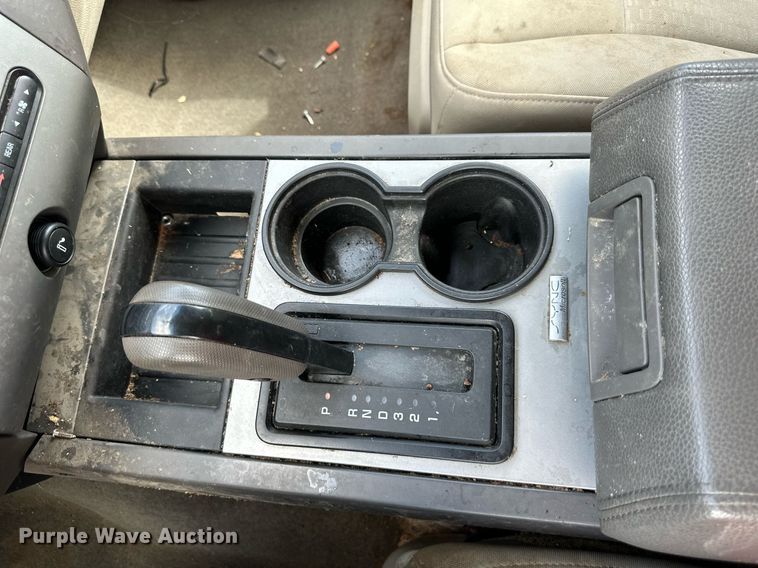 image for item DO4951 2010 Ford Expedition  SUV