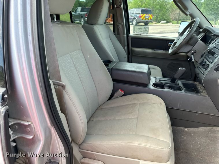 image for item DO4951 2010 Ford Expedition  SUV