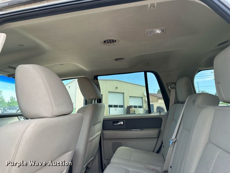 image for item DO4951 2010 Ford Expedition  SUV