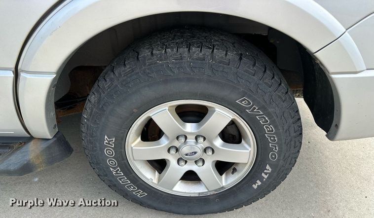 image for item DO4951 2010 Ford Expedition  SUV