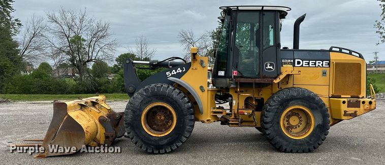 image for item DO4989 2005 John Deere 544J  wheel loader