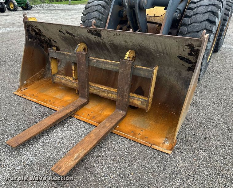 image for item DO4989 2005 John Deere 544J  wheel loader