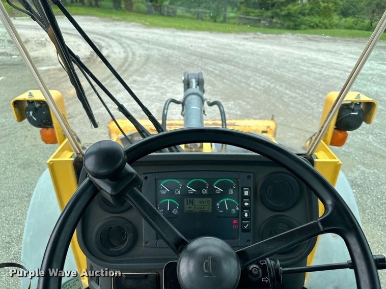 image for item DO4989 2005 John Deere 544J  wheel loader