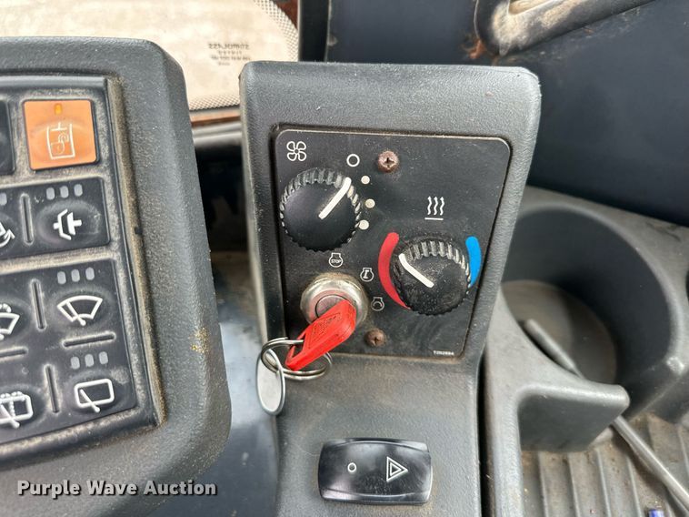 image for item DO4989 2005 John Deere 544J  wheel loader