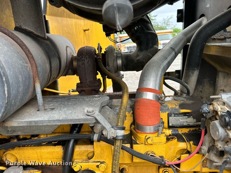 image for item DO4989 2005 John Deere 544J  wheel loader