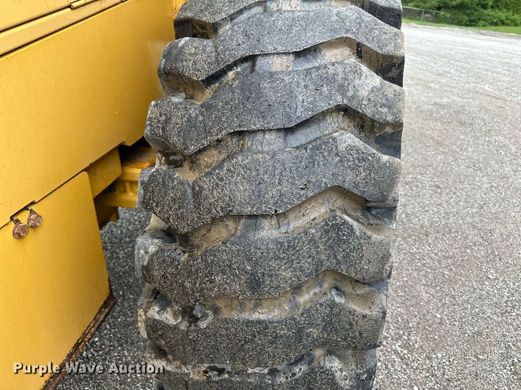 image for item DO4989 2005 John Deere 544J  wheel loader