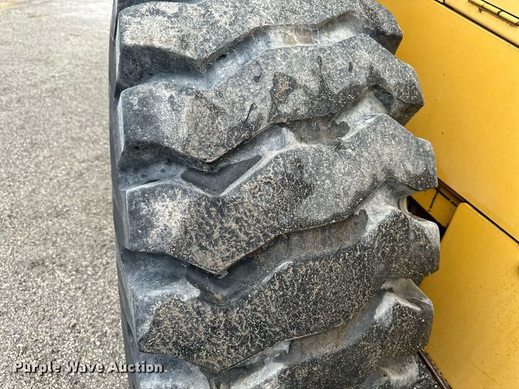 image for item DO4989 2005 John Deere 544J  wheel loader