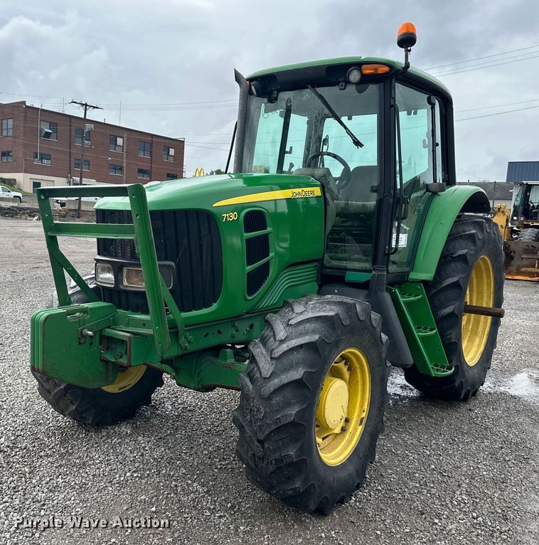image for item DO5000 2009 John Deere 7130S  MFWD tractor