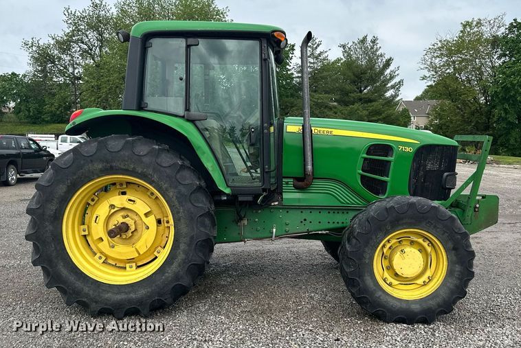 image for item DO5000 2009 John Deere 7130S  MFWD tractor